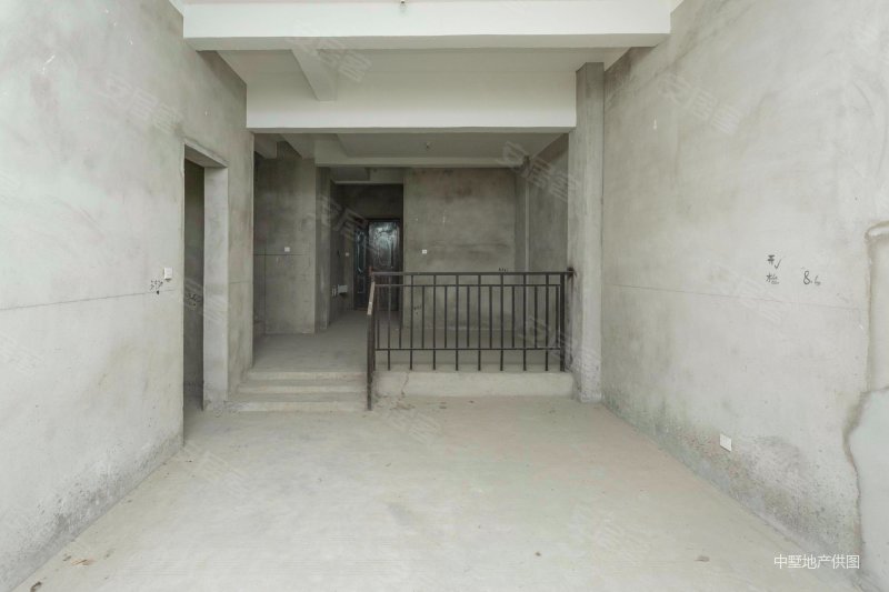绿色港湾达利庄园5室3厅3卫280.59㎡南350万