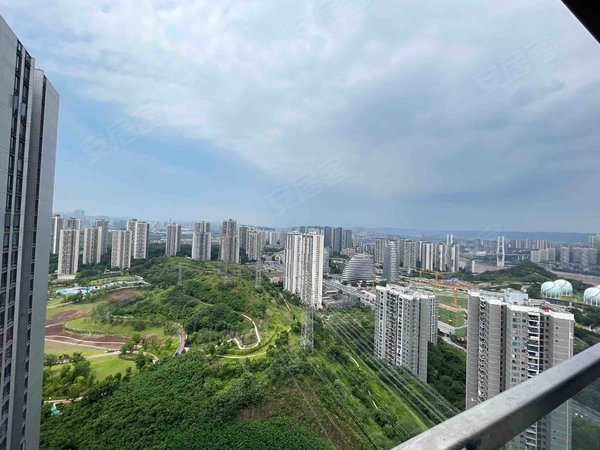 重庆江北五里店江北嘴公园里江北嘴公园里 3室2厅2卫 配套齐全 155平