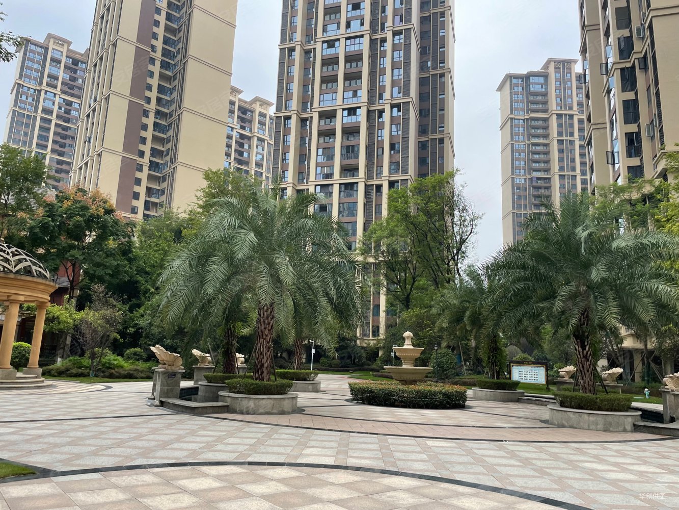 凤凰湖旁誉府仕家精装套三拎包入住