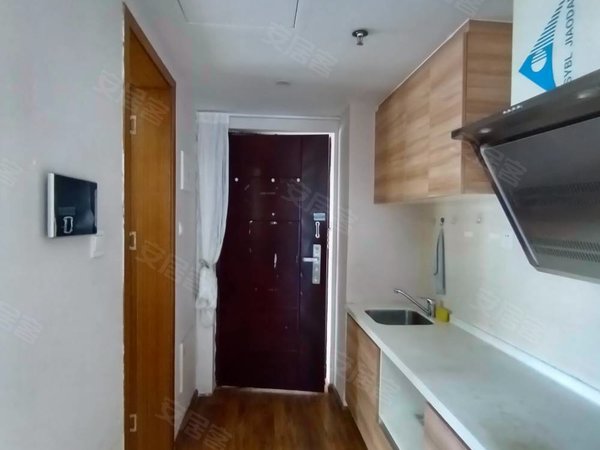 公寓拎包入住端头房楼层好地铁口云大医院沃尔玛采光好,西山租房-昆明