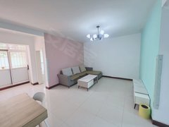 青岛李沧金水路李村公园 一楼有院,巨峰路伟东幸福之城套二整租出租房源真实图片