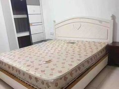 响水滨江路财富广场中央花园步梯一楼，两室两厅，清爽装修，年租10500出租房源真实图片