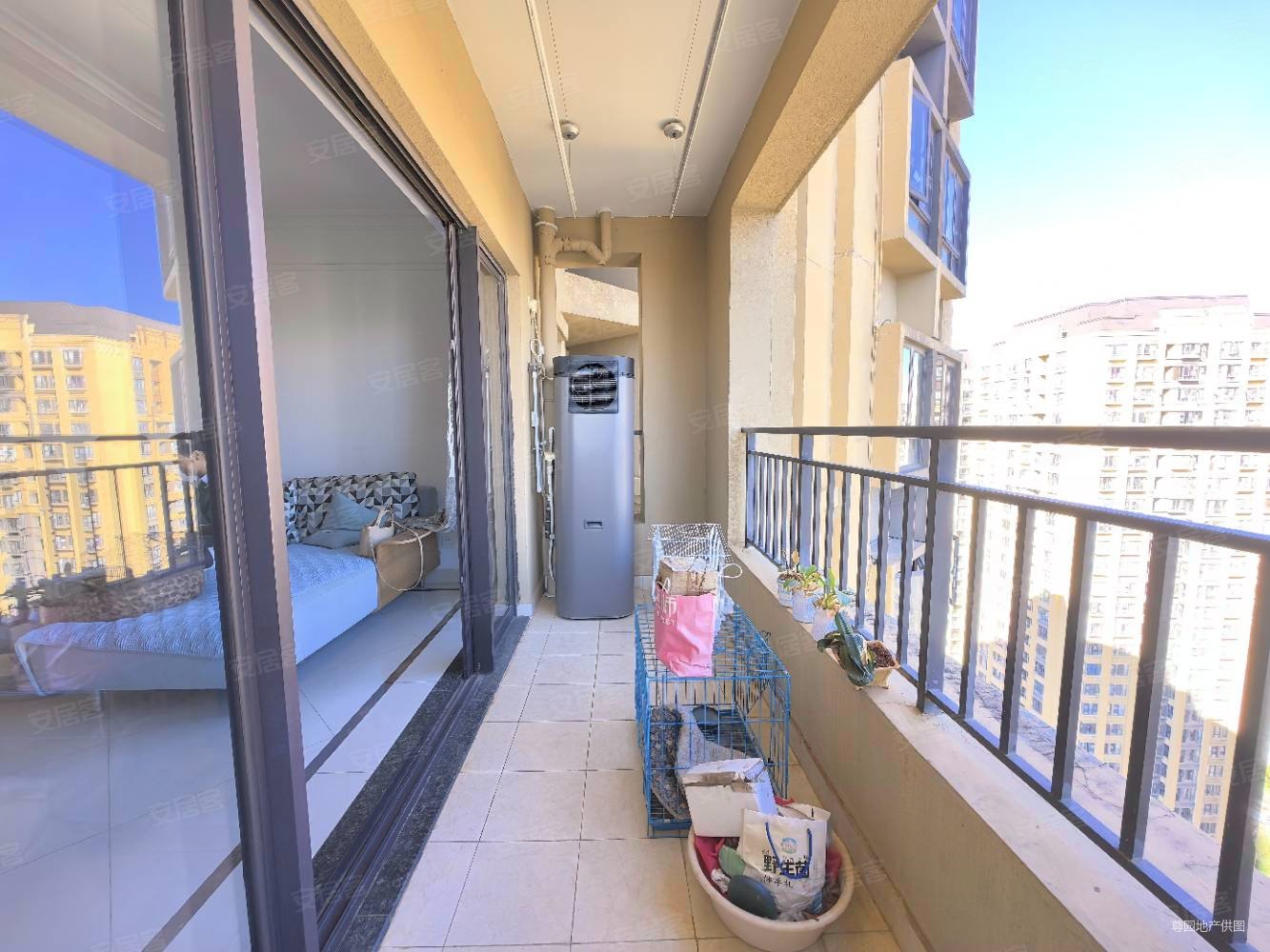 金地悦天下 小区绿化高 双卫格局 精装可拎包入住