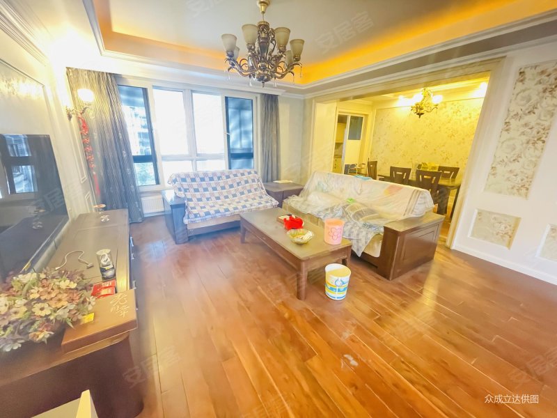 南向采光好 近医院 中间楼层采光好 满五 交通便利 精装好房,五洲花园