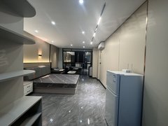 泉州晋江阳光广场阳光夜市 豪华大单间 落地窗 配有智能管家 押一付一出租房源真实图片