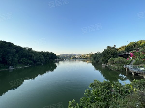 广州白云同和山水庭苑独立阳台 落地窗 商住两用 可直播 精装全配出租