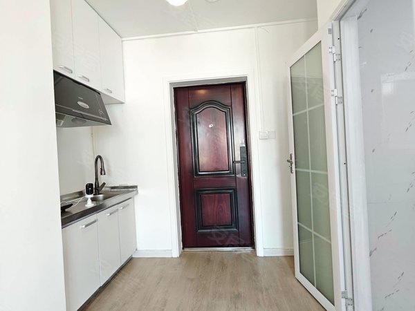 上海静安西藏北路兴亚广场(商住楼)新上 3号宝山路地铁 电梯高层 视野