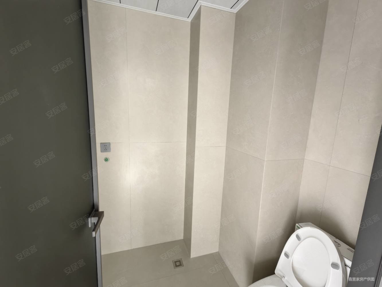 翰景苑3室2厅2卫124㎡南北69.8万