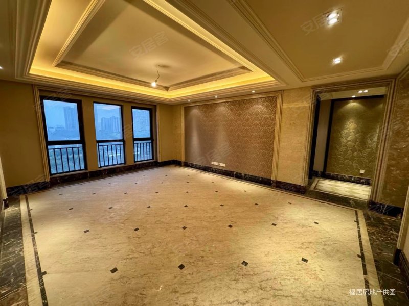 新出天宁区位置优越巨凝金水岸208平大平层的舒适