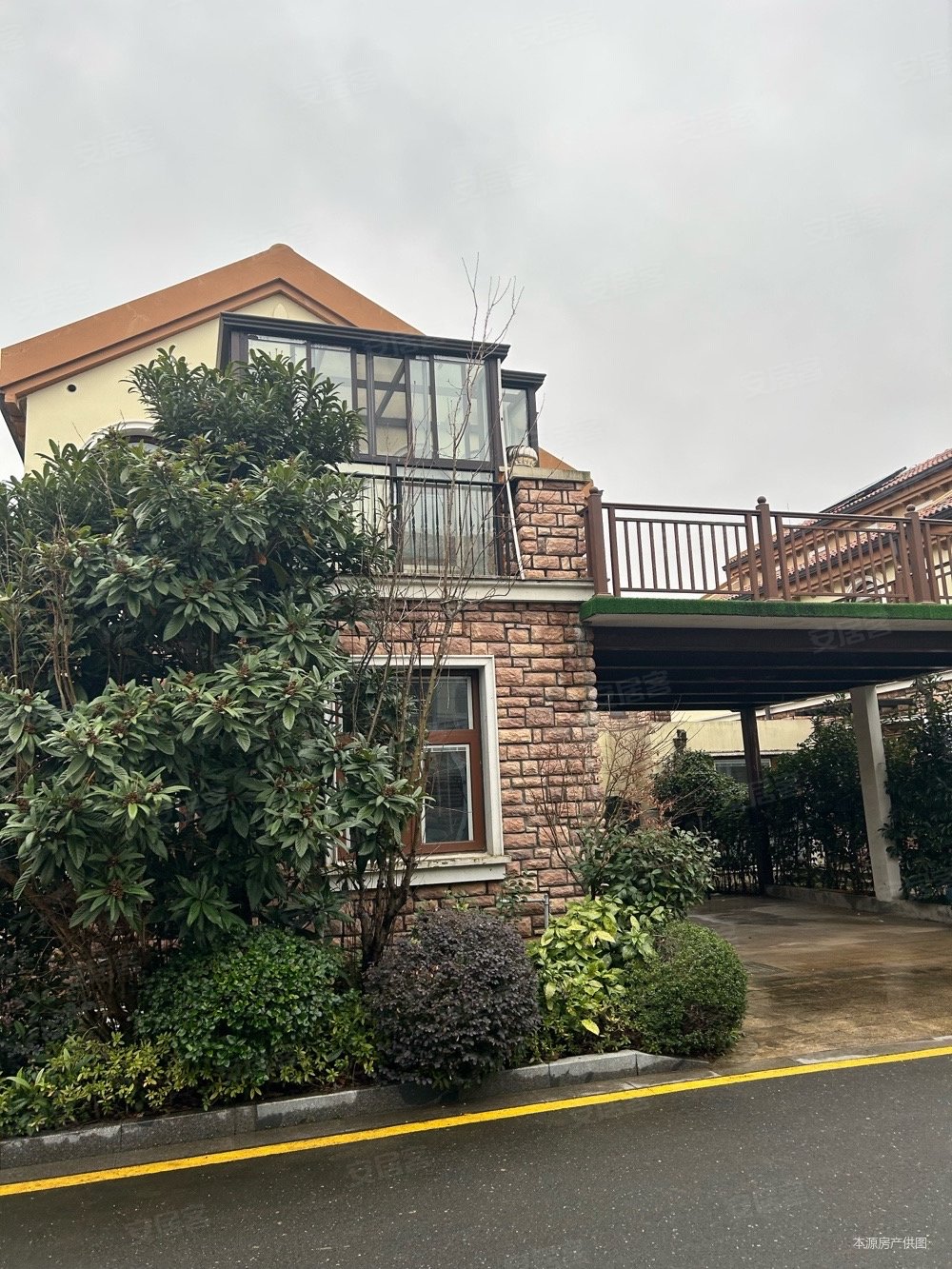 中粮本源5室3厅4卫235.19㎡南北968万