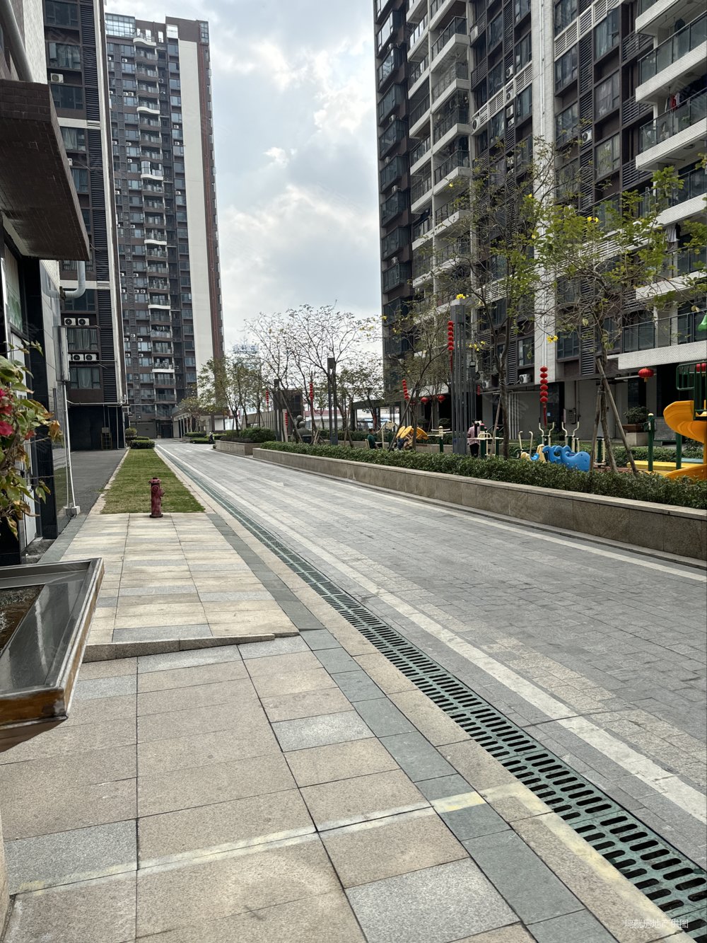 凯蓝滨江名门4室2厅3卫82.6㎡南102万