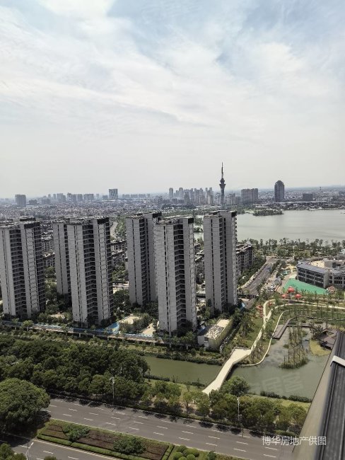 琴湖壹号3室2厅2卫121㎡南北178万