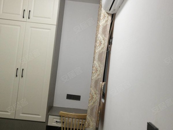 吉安青原井岗山大学井大阳光城三期井大阳光城精装2室2厅1卫出租，有隔开厨房，有空调，家具，出租房源真实图片