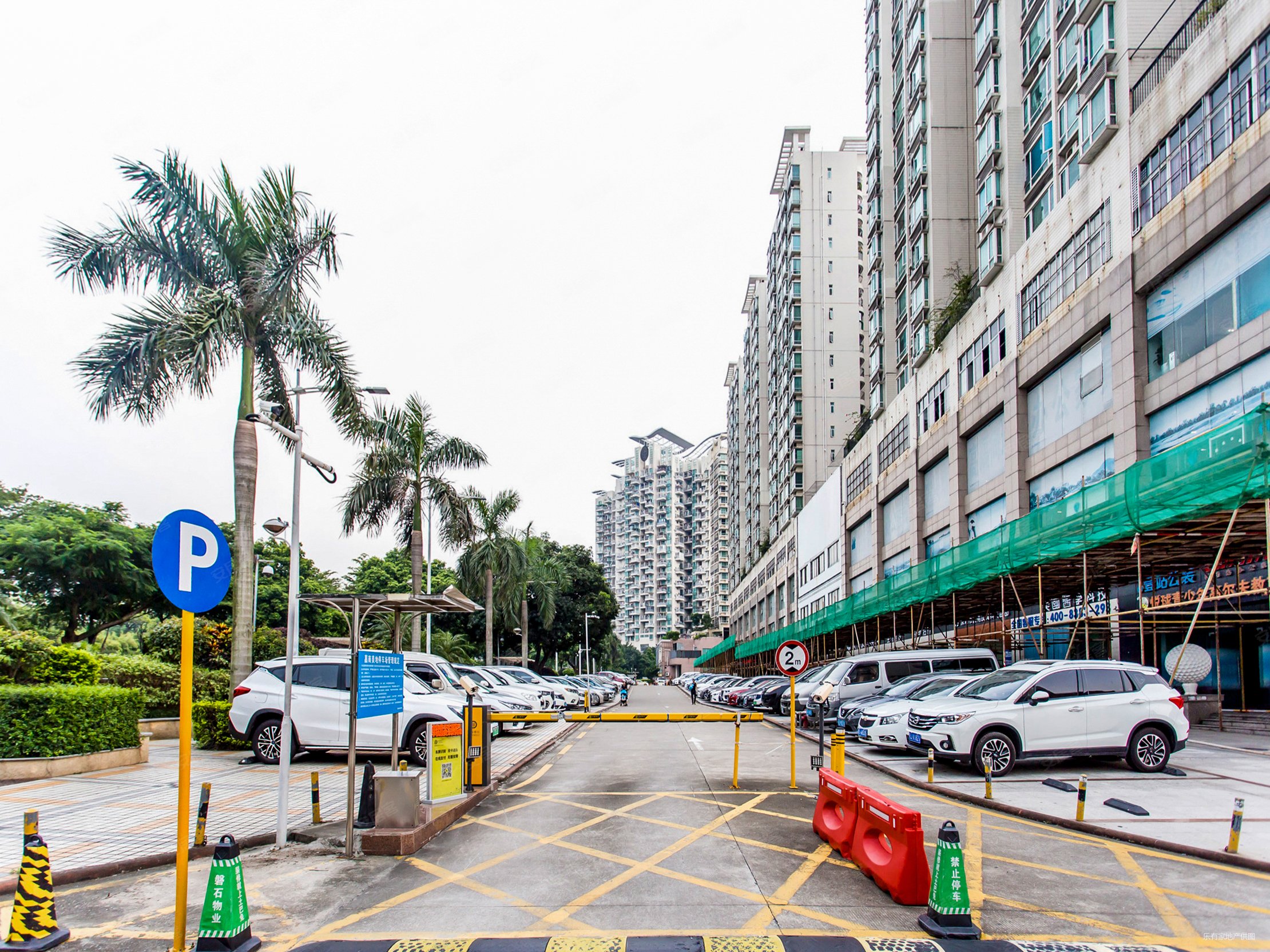 实地首拍高楼层厅出阳台三房百看百中接受一年首期款