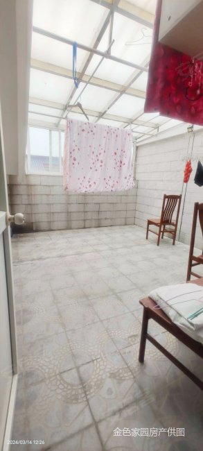 金庭花园三房二卫四楼带阁楼前后大露台