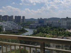 邵阳大祥金三角步行街七里坪邵阳学院小区 3室2厅2卫出租房源真实图片