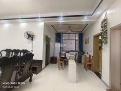 嘉鱼嘉鱼城区嘉鱼市区滨湖路精装三室出租 低楼层 靠近龙湾半岛湖畔花城财源广场出租房源真实图片