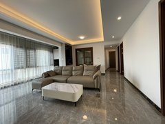 佛山南海狮山狮山小塘   首创喜悦台   豪华四房  全屋定制 拎包入住出租房源真实图片