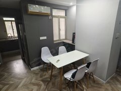 镇江京口大市口周边弥陀寺巷二楼一室一厅精装修紧邻商业城设施齐全出租房源真实图片