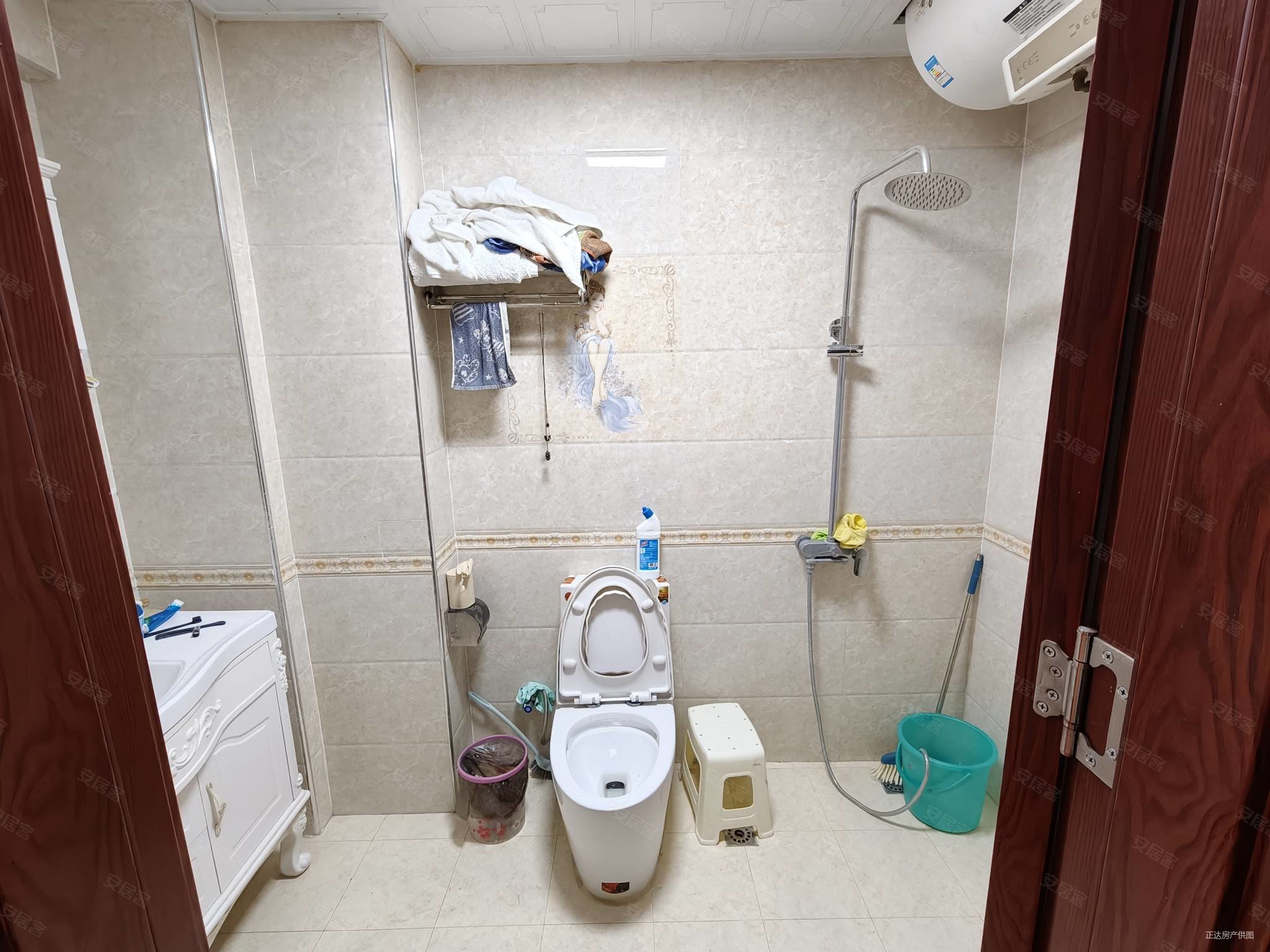 新华联首府(二期)3室2厅2卫145㎡南北188万