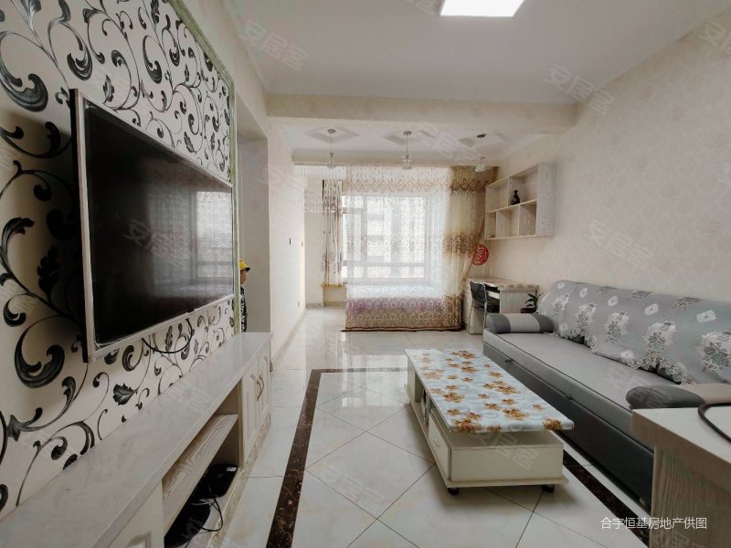 单价6000多,精装修,观山悦,南向户型,两室一厅