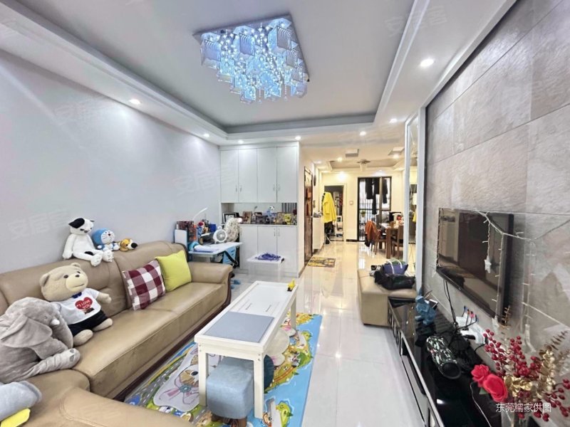 景湖荣郡 商业配套成熟 交通便捷 电梯房 医疗配套成熟