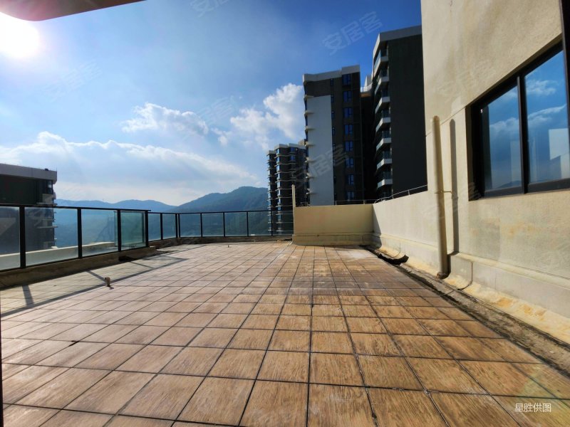 峰景湾山景顶楼复式5房多阳台附带150平双露台视野开阔