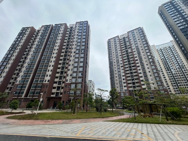 深圳龙岗平湖福安家园福安家园 2室1厅1卫 配套齐全 85平 电梯房出租