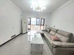 巴中巴州回风一万三 包物业带车位凯莱国际二期 费尔顿 电梯三室拎包入住出租房源真实图片