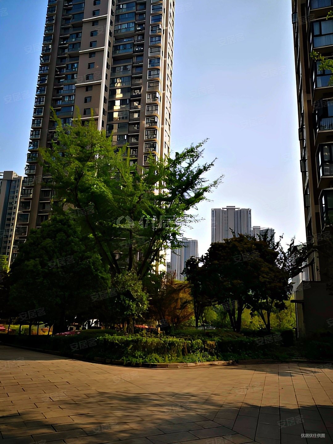 中铁逸都国际b区