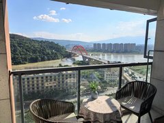 西双版纳景洪告庄360一线江景房 大开间公寓 包接机出租房源真实图片