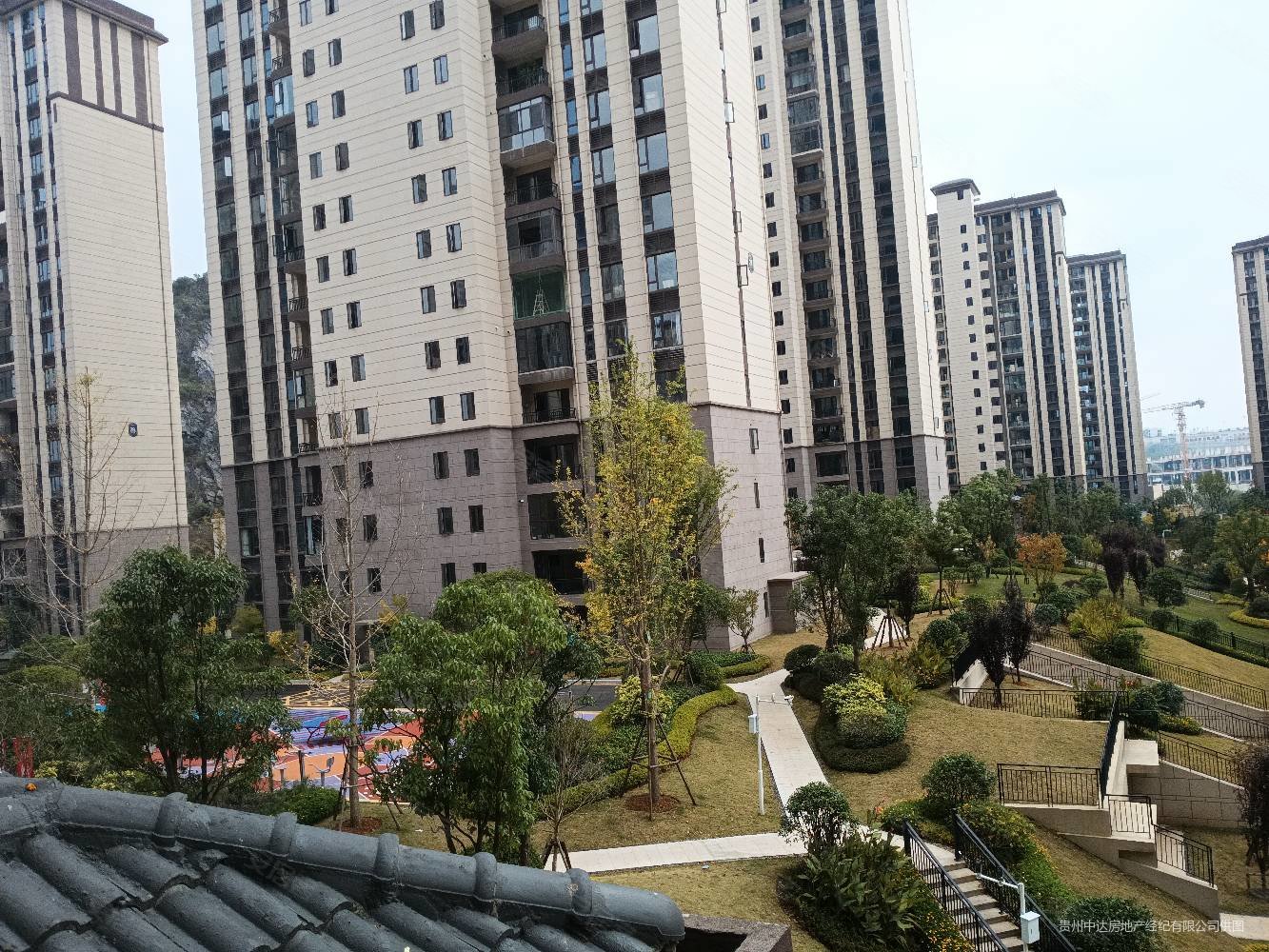 碧桂园西南上城映山府5室2厅3卫225㎡南190万