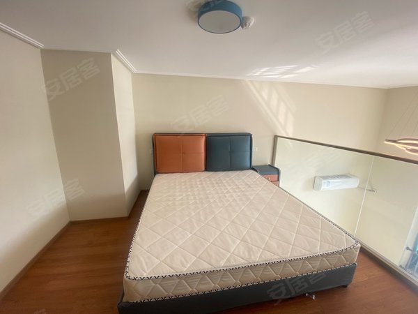 青岛城阳红岛融创红岛湾(商住楼)(无中介)费 融创红岛湾精装loft公寓