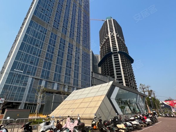 南宁良庆五象大道天誉城地铁口四房配齐租2000出租房源真实图片