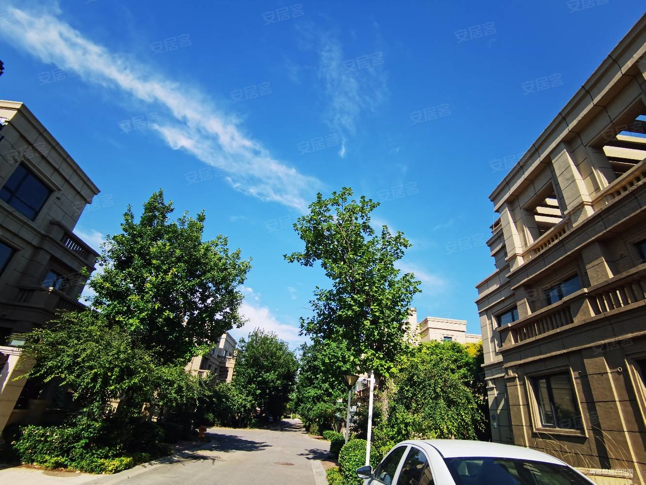 绿地国宝21城(别墅)4室2厅3卫170㎡南北199.99万