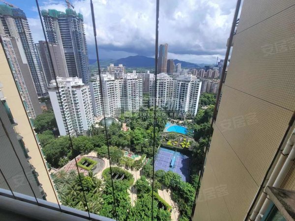 深圳福田皇岗云顶翠峰(二期)南北通4居室 房子保养很干净 适合住家 下