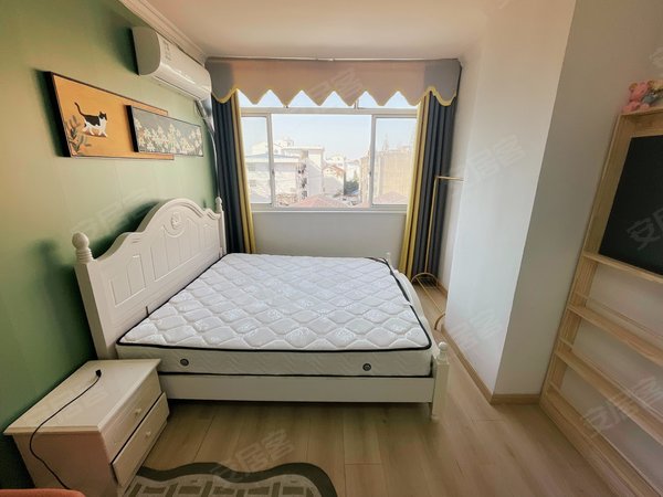 尉氏华东公寓大楼团结桥地铁站精装一室1900起近苏苑饭店 双冠南门