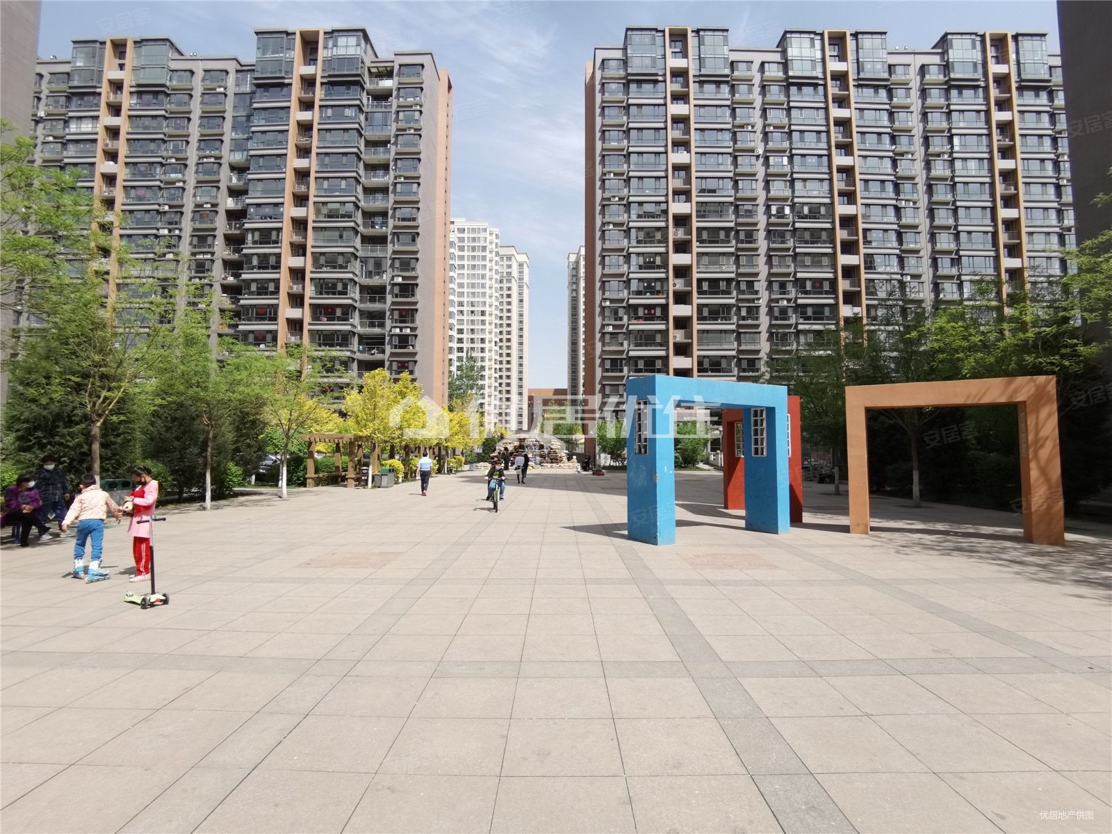 巨海城十区精装修空房报价包含车位房本俩年外