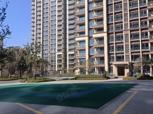 绍兴柯桥杨汛桥水韵蓝湾杨汛桥水韵蓝湾 3室2厅2卫 89平 电梯房  采光