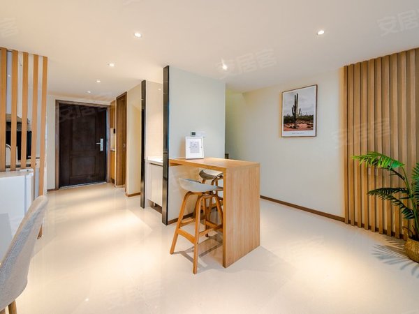 青岛城阳红岛融创红岛湾(商住楼)精装loft套一公寓可月付无中介出租