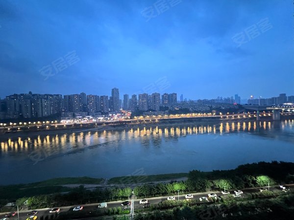 重庆天地侧 万科锦绣滨江大5房 一线江景出租房源真实图片