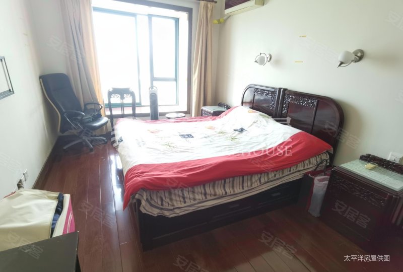 景观楼栋,远眺三件套,俯瞰黄兴高尔夫,有车位,看房方便,香阁丽苑(公寓