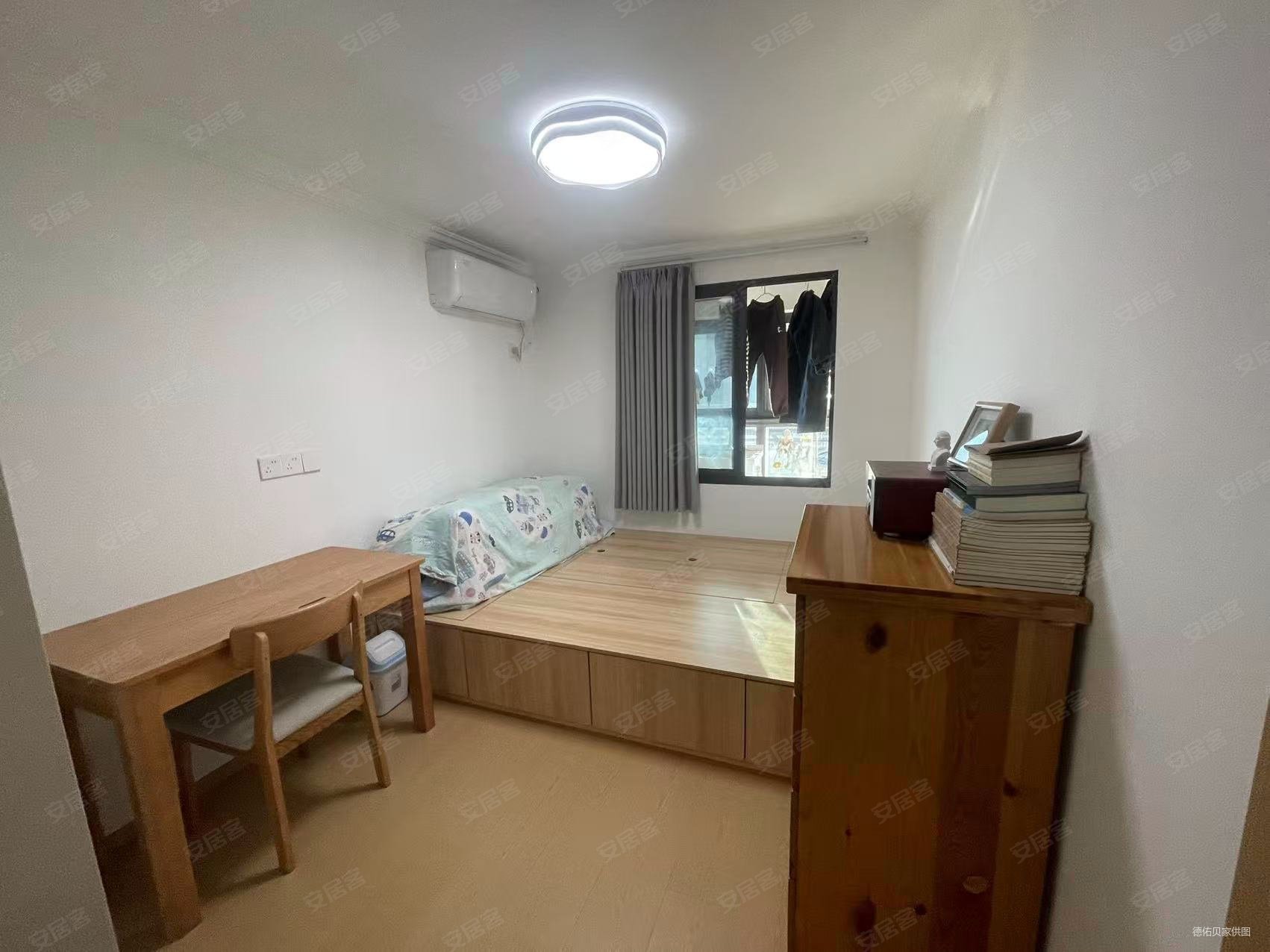 美致生活广场3室2厅3卫43.29㎡南北78.8万