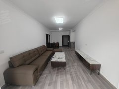 林芝巴宜民俗步行街出租幸福小区精装两室 2700月,拎包入住,要求爱干净客户出租房源真实图片