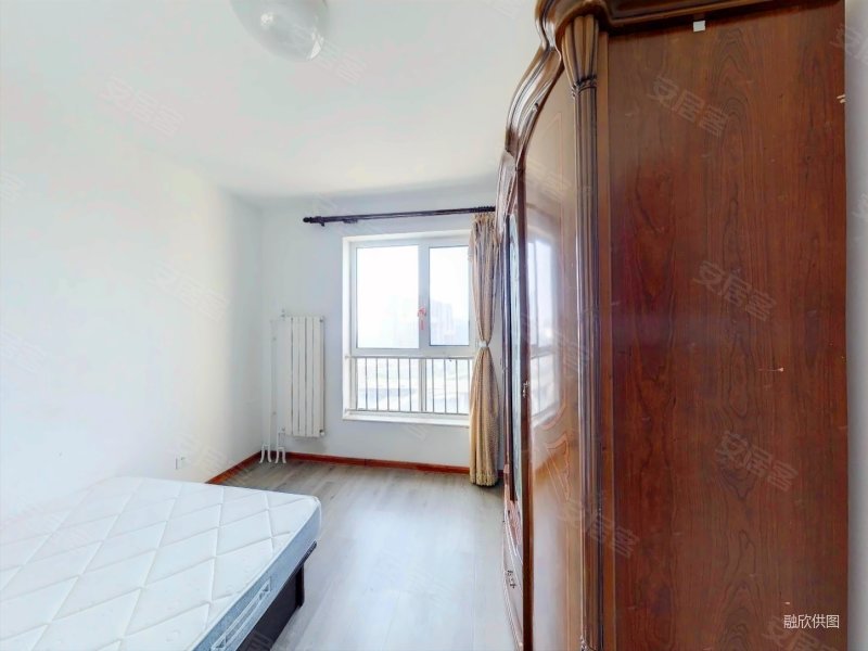 柏悦花园3室1厅1057平精装修中高楼层视野好