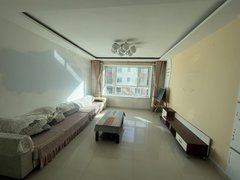 沂源城区佳惠新天地和源名居东门2楼，125平，带家具，空调，领包入住。16万出租房源真实图片