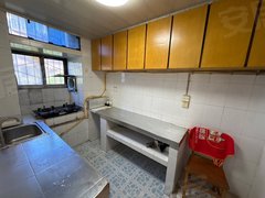 钟祥钟祥城区钟祥市区停车方便。位置好。物业管理到位。出行方便！出租房源真实图片