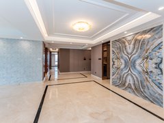 上海徐汇龙华百汇园二期 3室2厅3卫  电梯房 精装修200平米出租房源真实图片