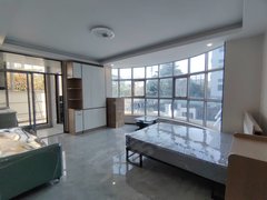 深圳龙岗龙岗中心城龙岗中心城，吉祥地铁站，电梯露台大单间近万科广场，拎包入住出租房源真实图片