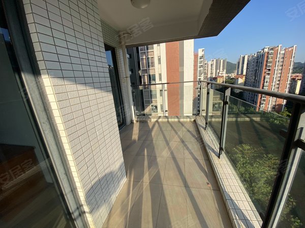 广州南沙金洲越秀滨海隽城(滨海隽城)三房南向出租,家私家电全齐,真实